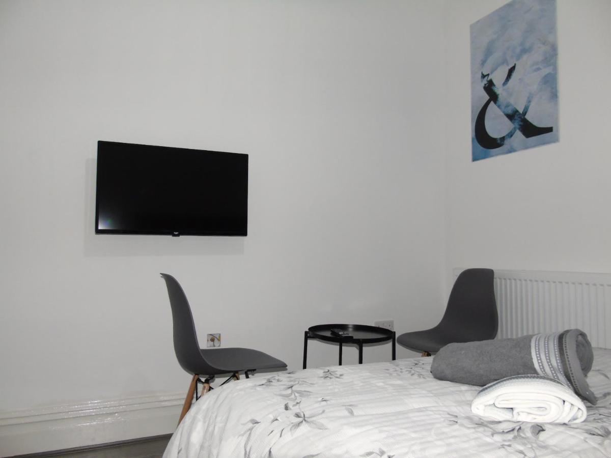 Luxurious Stay Болтон Экстерьер фото