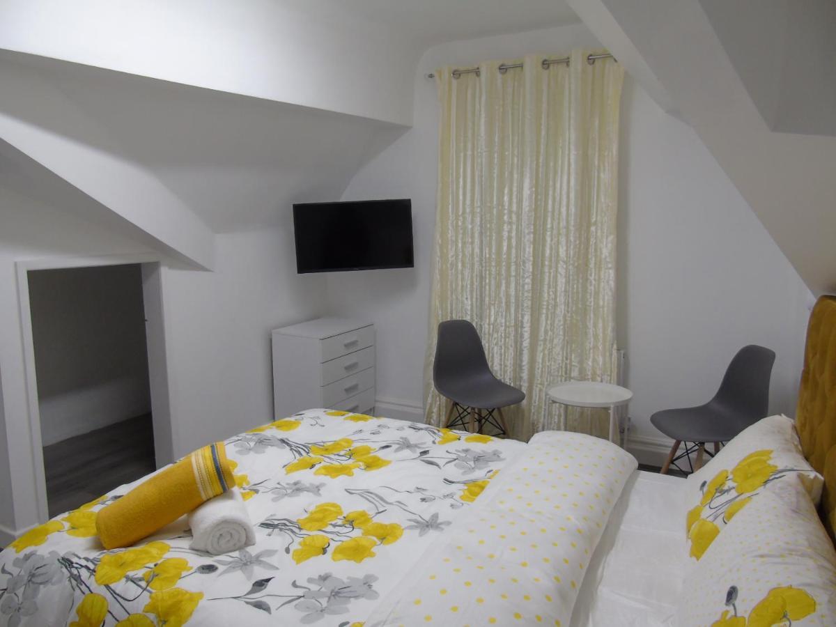 Luxurious Stay Болтон Экстерьер фото